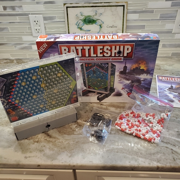 Battleship Tactical Combat Game new - Picture 4 of 7